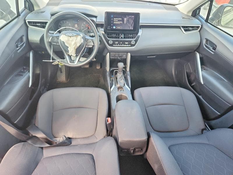 2023 TOYOTA COROLLA CROSS LE LE 8