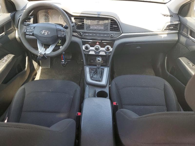 2019 HYUNDAI ELANTRA SE 8
