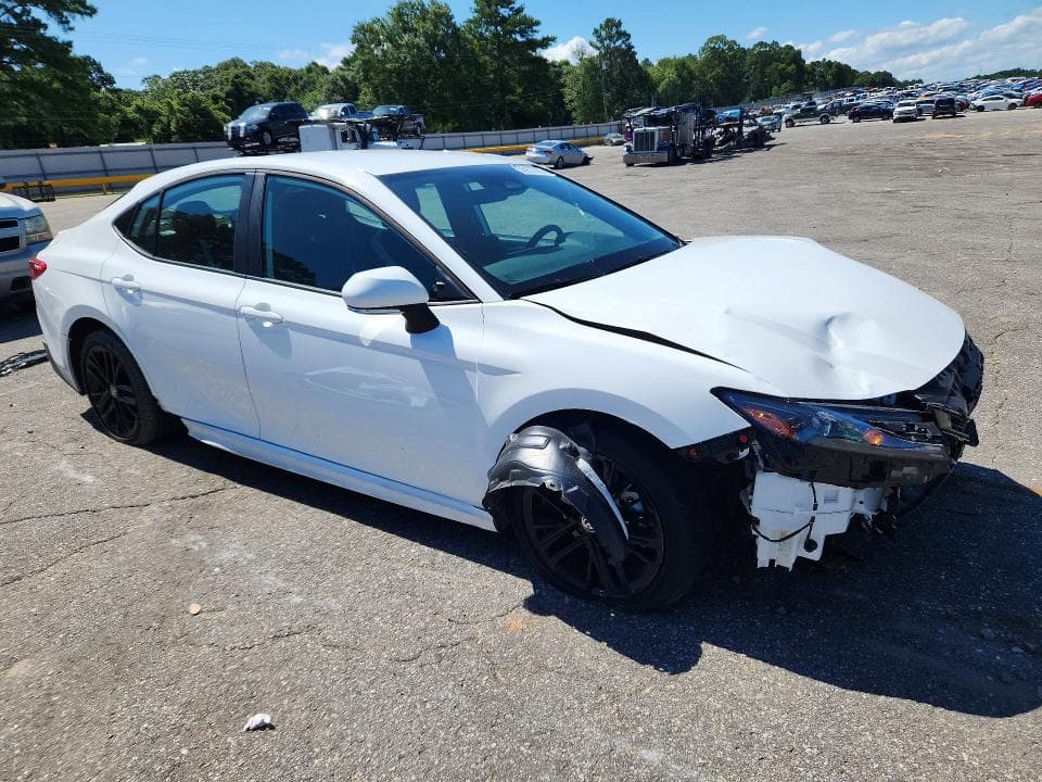 2025 TOYOTA CAMRY SE SE 4