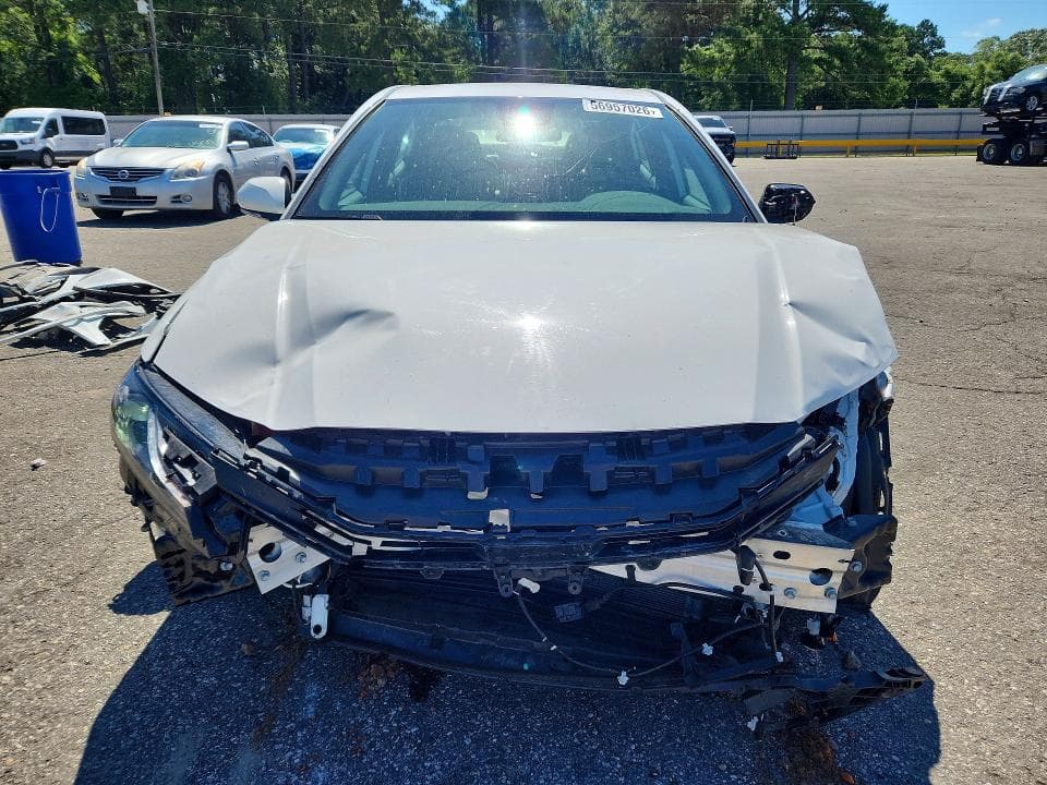 2025 TOYOTA CAMRY SE SE 5