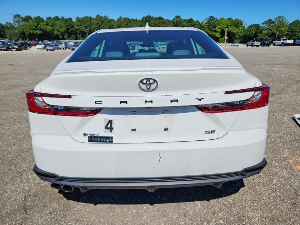 2025 TOYOTA CAMRY SE SE 6