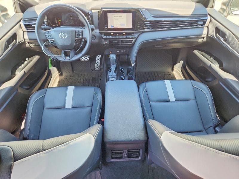 2025 TOYOTA CAMRY SE SE 8
