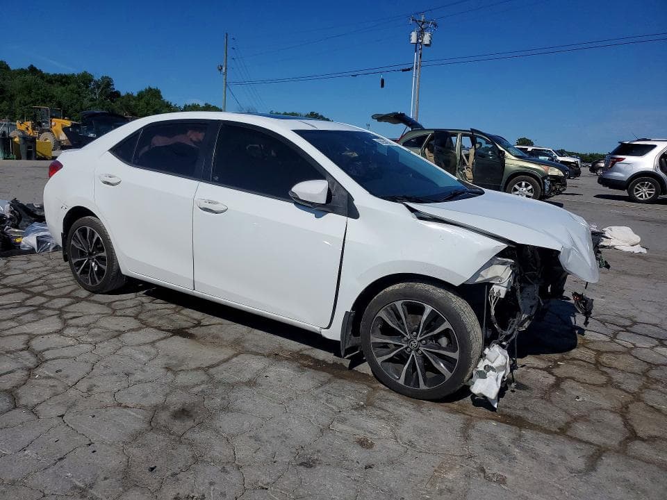 2017 TOYOTA COROLLA SE 4