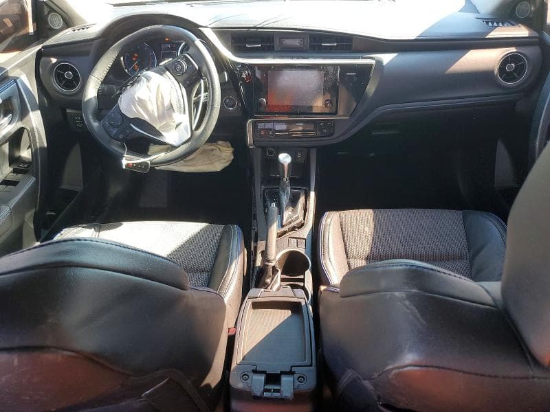 2017 TOYOTA COROLLA SE 8