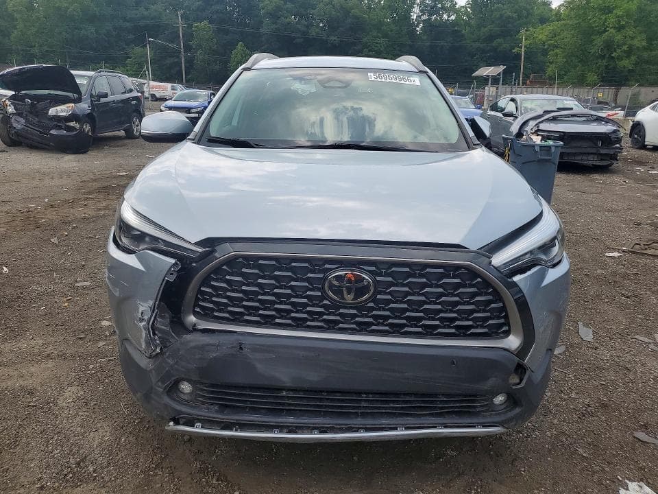 2023 TOYOTA COROLLA CROSS XLE 5