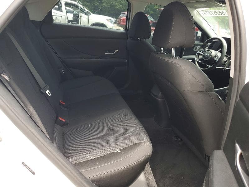 2021 HYUNDAI ELANTRA SE 10