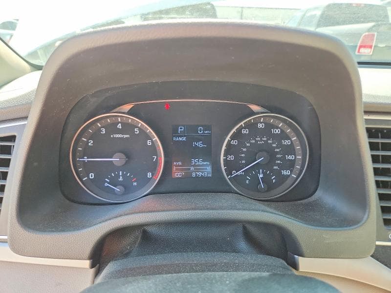2018 HYUNDAI ELANTRA SE 9