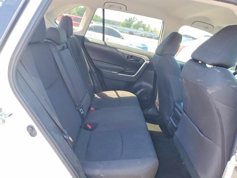 2019 TOYOTA RAV4 LE LE 11