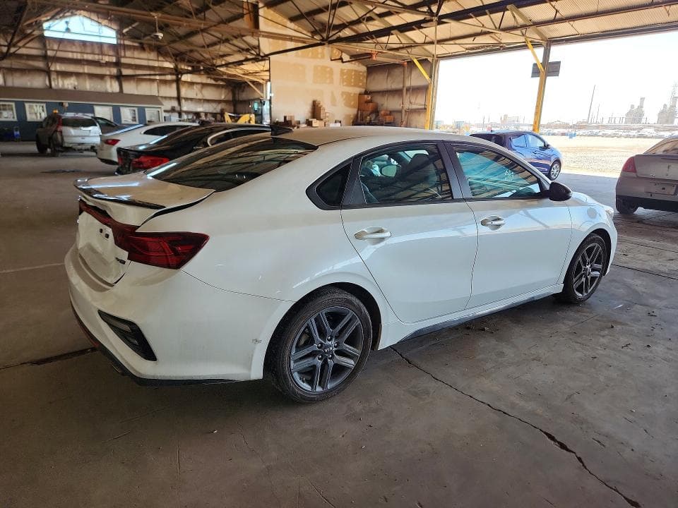 2021 KIA FORTE GT-LINE 3