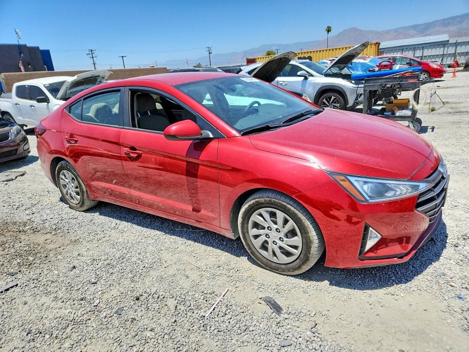 2019 HYUNDAI ELANTRA SE 4