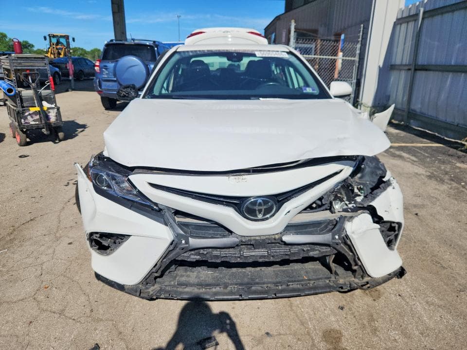2019 TOYOTA CAMRY SE 5