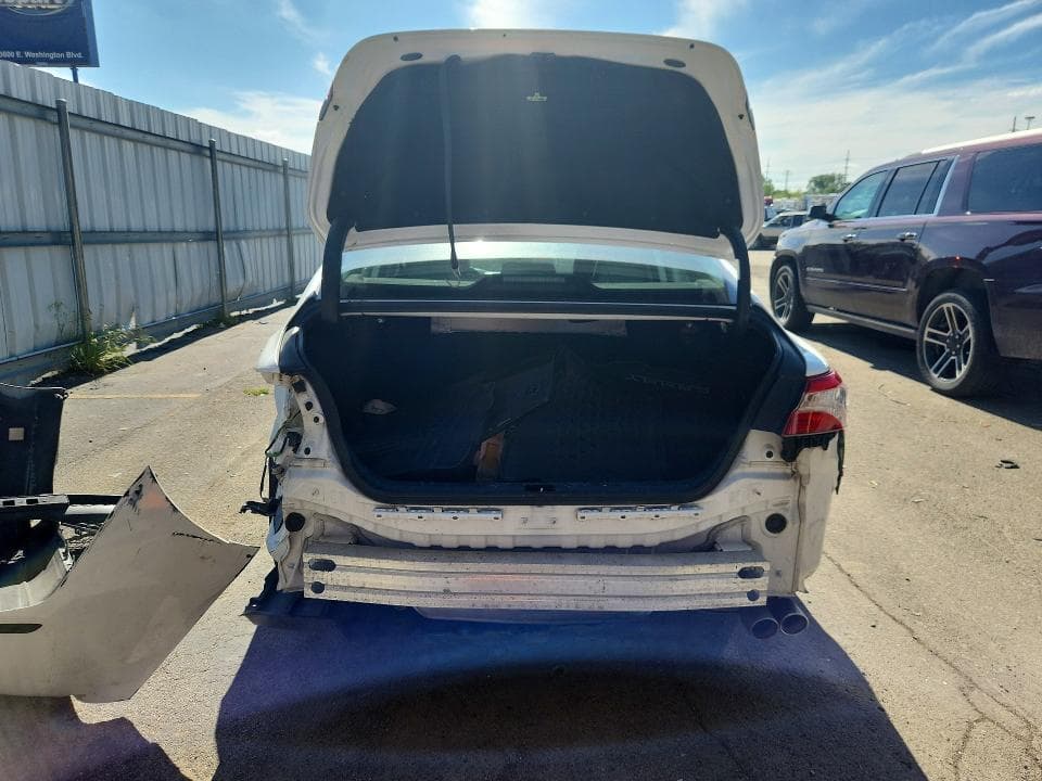 2019 TOYOTA CAMRY SE 6