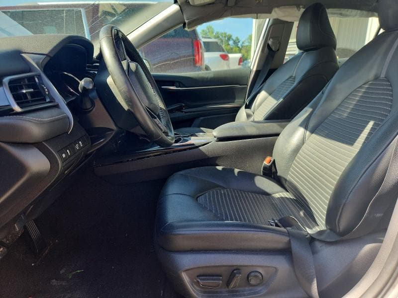 2019 TOYOTA CAMRY SE 7