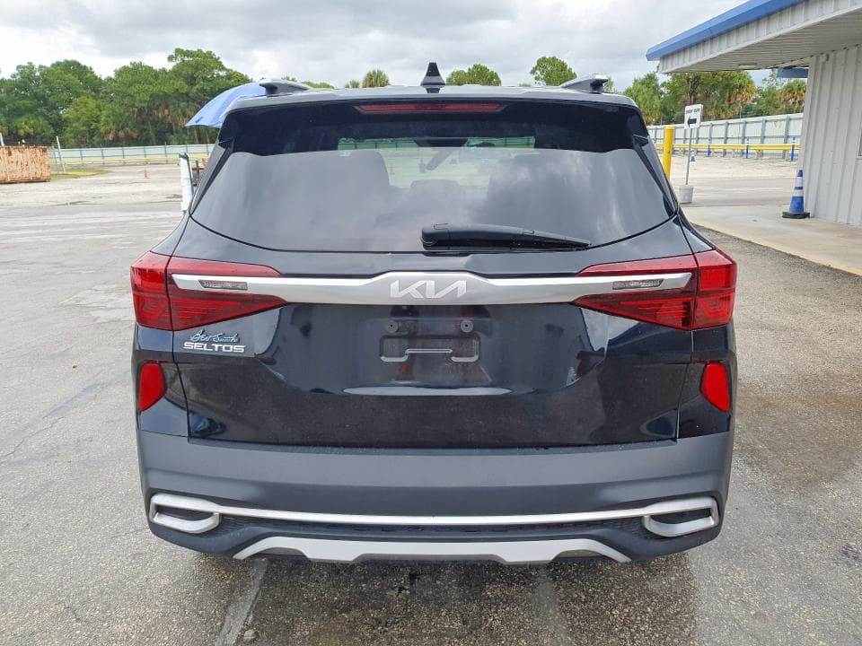2023 KIA SELTOS EX 6