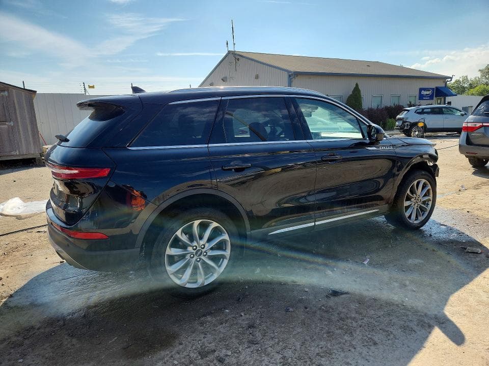 2022 LINCOLN CORSAIR 3