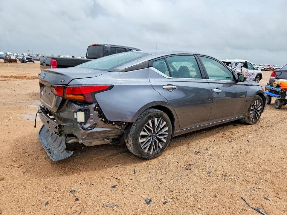 2024 NISSAN ALTIMA SV 3