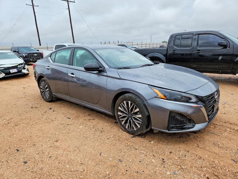 2024 NISSAN ALTIMA SV 4