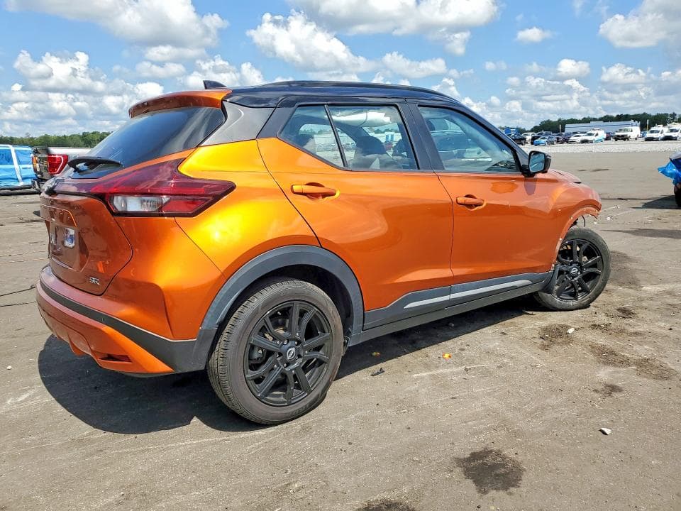 2022 NISSAN KICKS SR 3