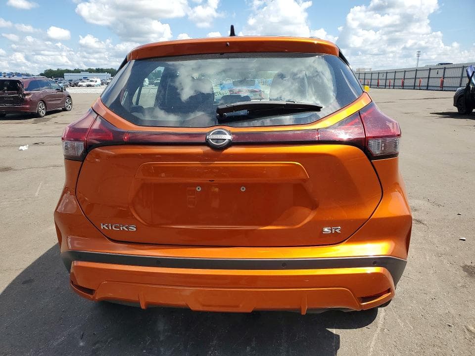 2022 NISSAN KICKS SR 6
