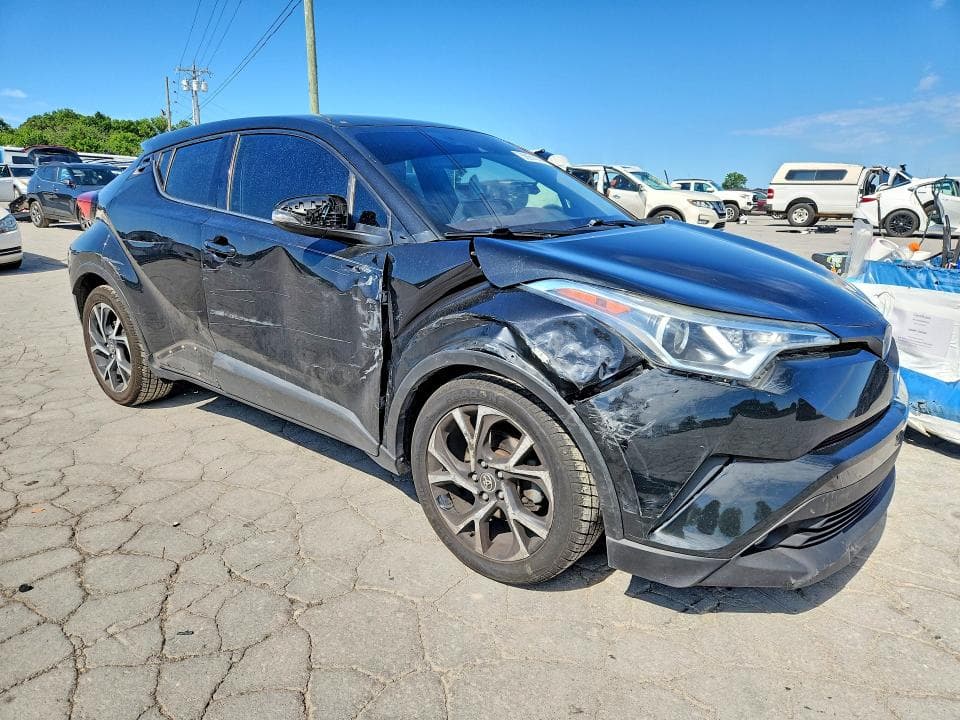 2019 TOYOTA C-HR LIMITED 4