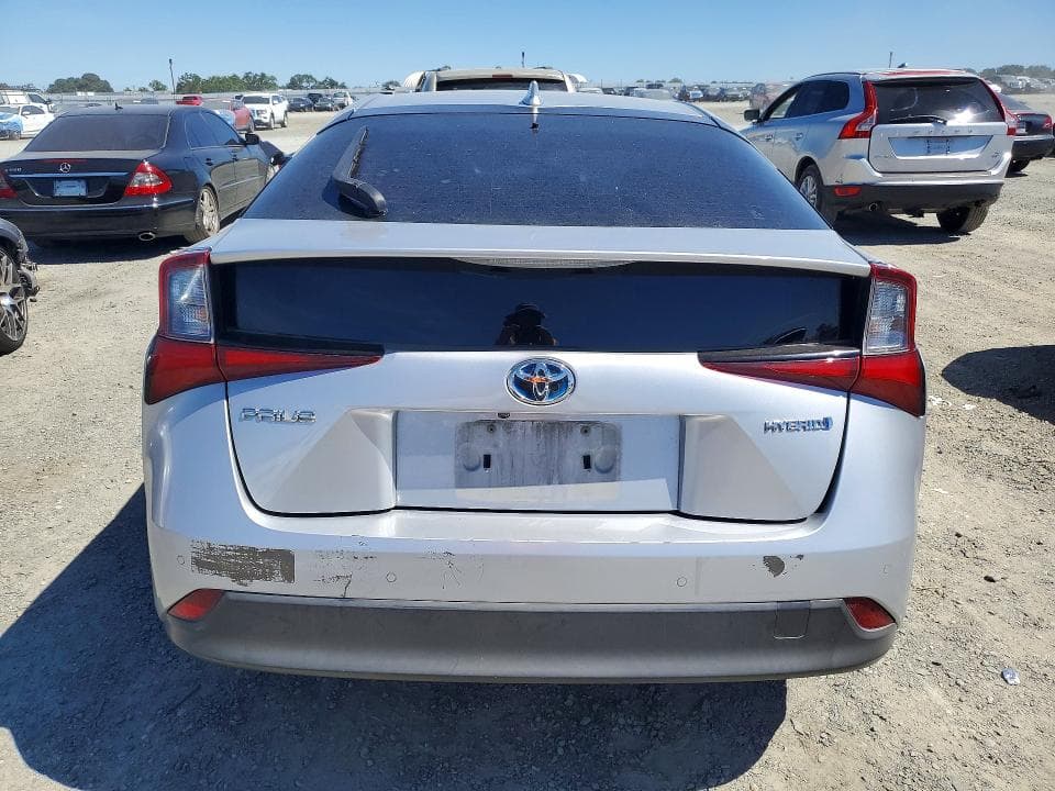 2019 TOYOTA PRIUS LE 6