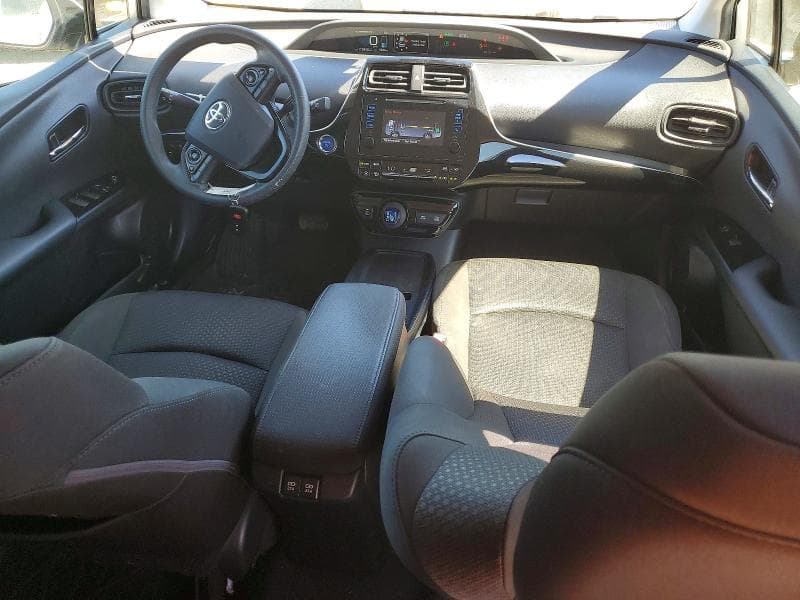 2019 TOYOTA PRIUS LE 8