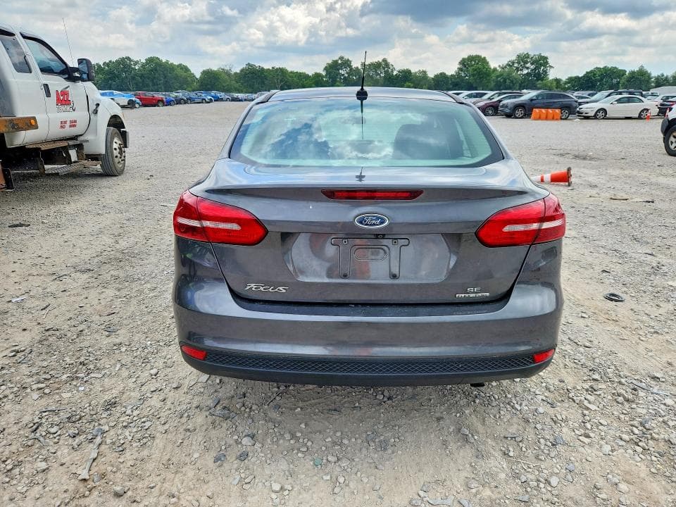 2016 FORD FOCUS SE 6