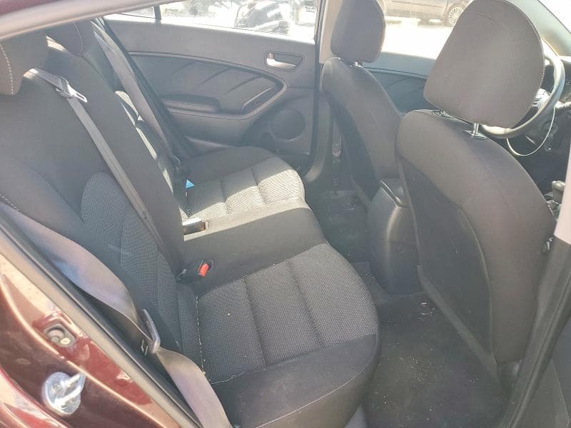 2017 KIA FORTE LX 10