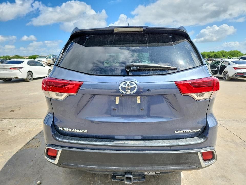 2019 TOYOTA HIGHLANDER LIMITED PLATINUM LIMITED PLATINUM 6
