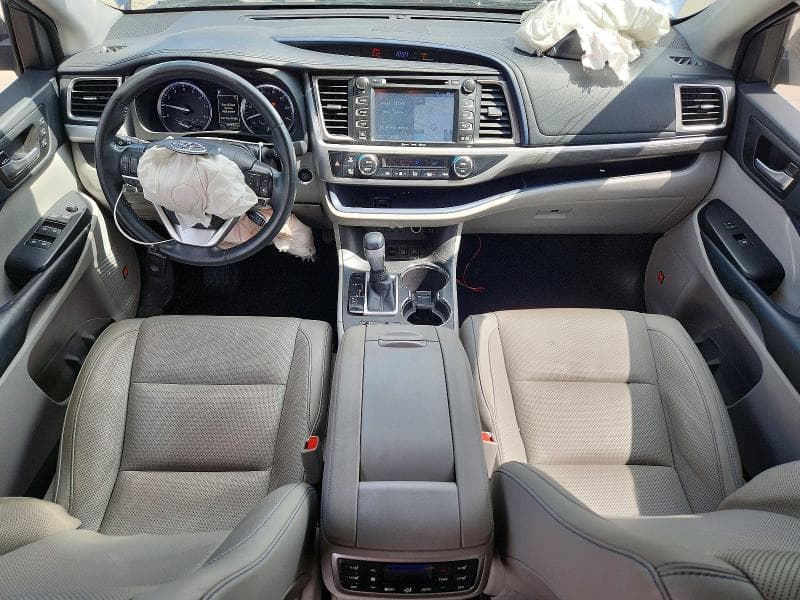 2019 TOYOTA HIGHLANDER LIMITED PLATINUM LIMITED PLATINUM 8