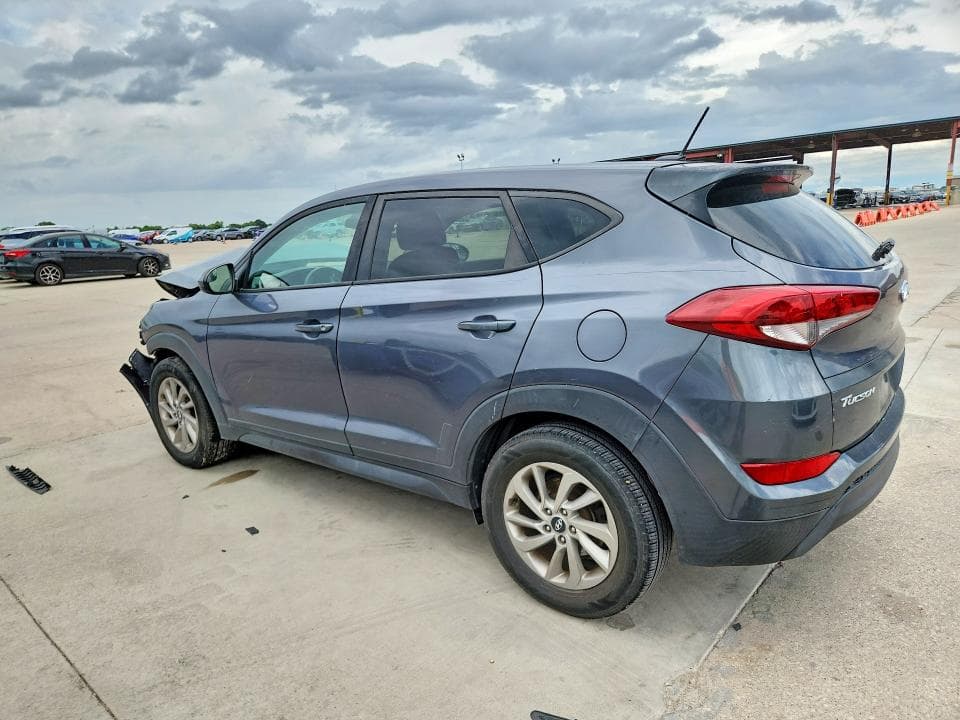 2017 HYUNDAI TUCSON SE 2