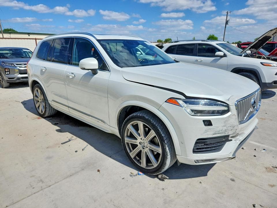 2017 VOLVO XC90 T6 4
