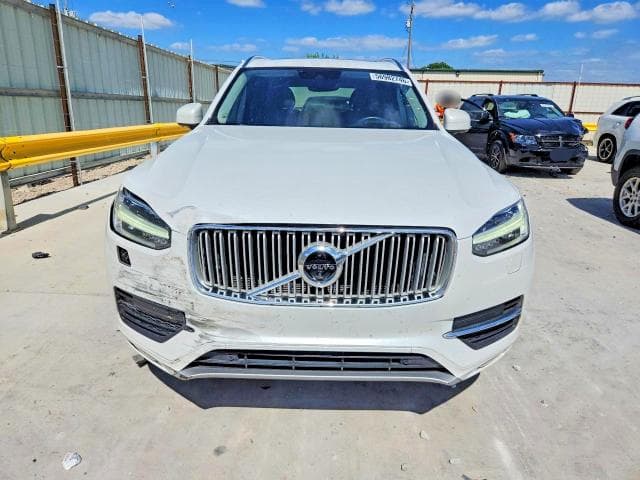 2017 VOLVO XC90 T6 5