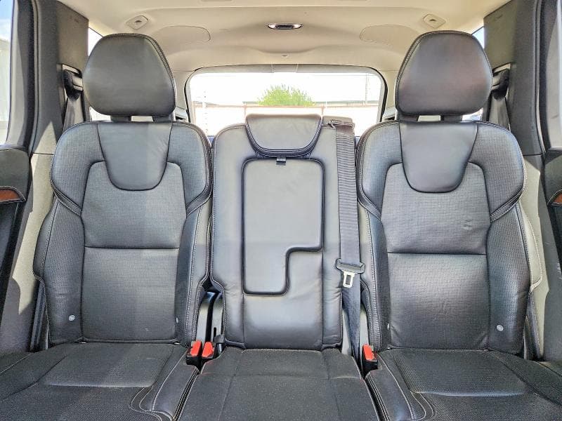 2017 VOLVO XC90 T6 10