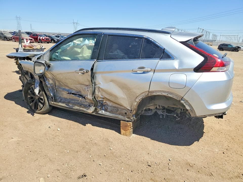 2022 MITSUBISHI ECLIPSE CROSS SE 2