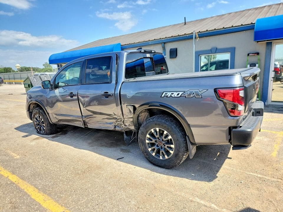 2024 NISSAN TITAN PRO-4X 2