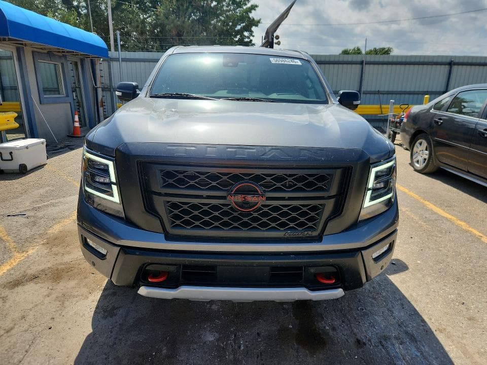 2024 NISSAN TITAN PRO-4X 5