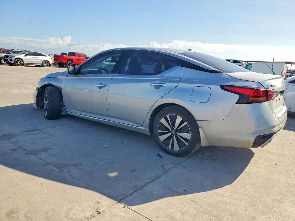 2022 NISSAN ALTIMA SL 2