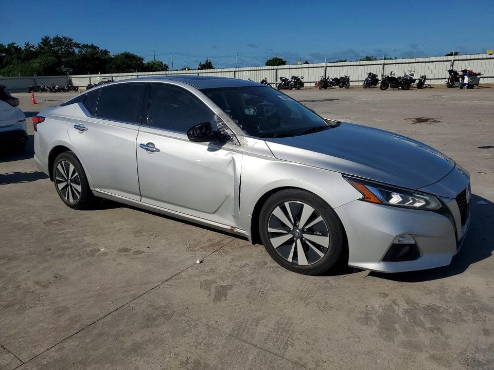2022 NISSAN ALTIMA SL 4