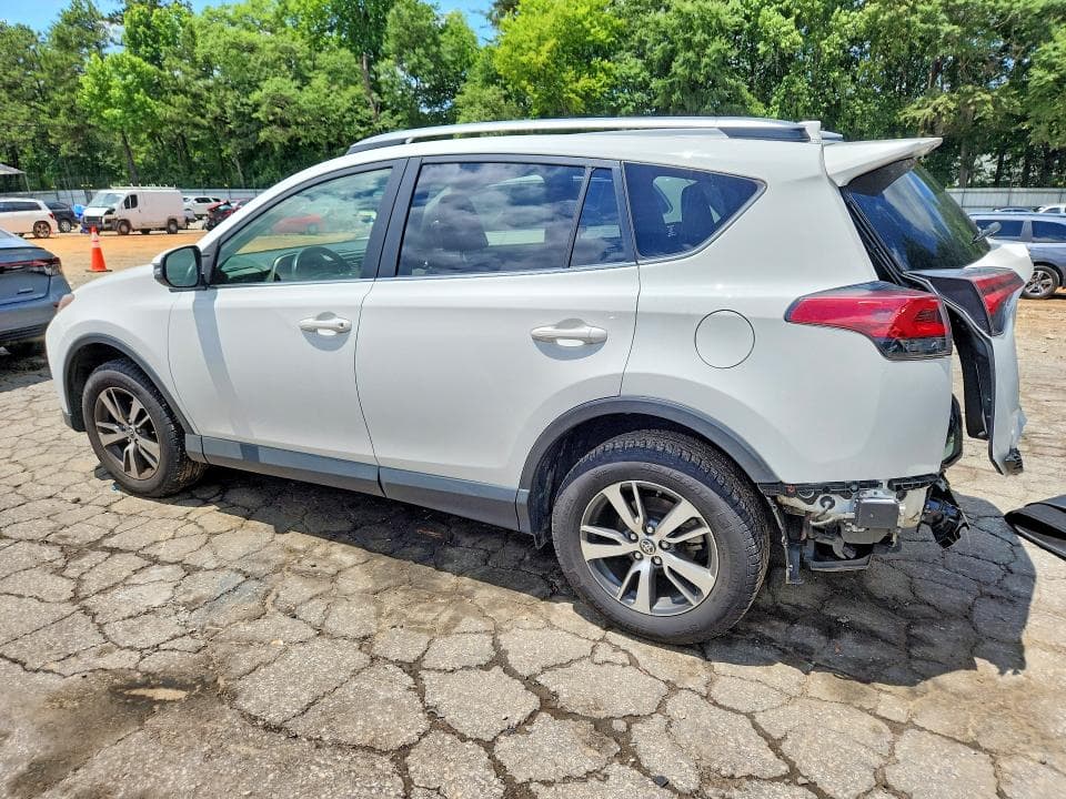 2018 TOYOTA RAV4 XLE 2