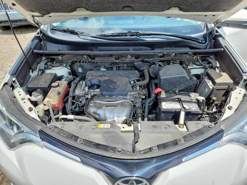 2018 TOYOTA RAV4 XLE 12