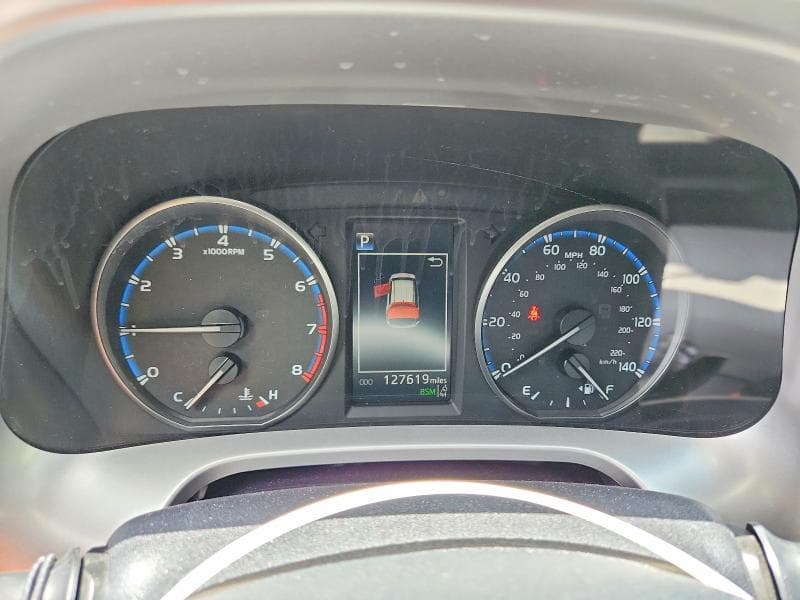 2018 TOYOTA RAV4 XLE 9