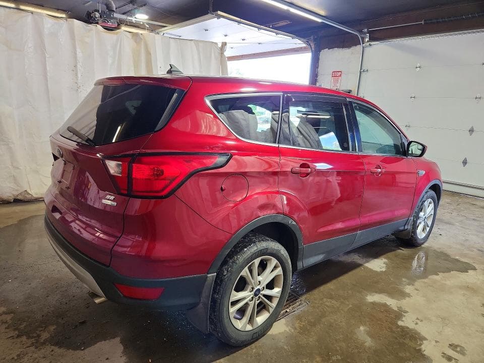 2019 FORD ESCAPE SE 3