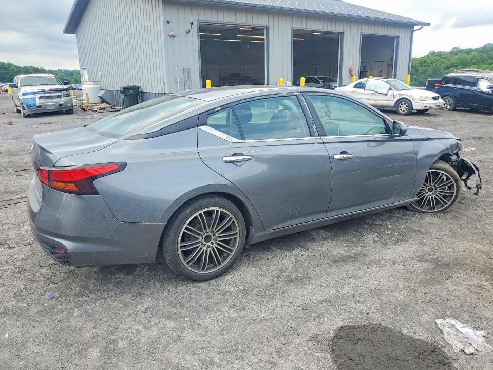 2019 NISSAN ALTIMA S 3