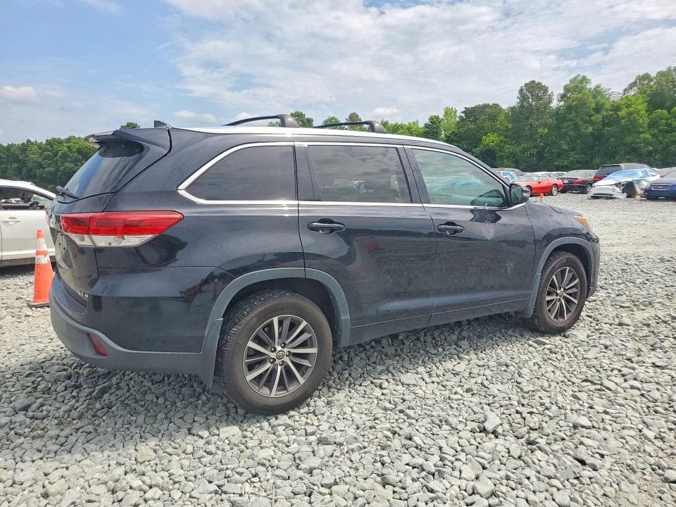 2017 TOYOTA HIGHLANDER XLE XLE 3