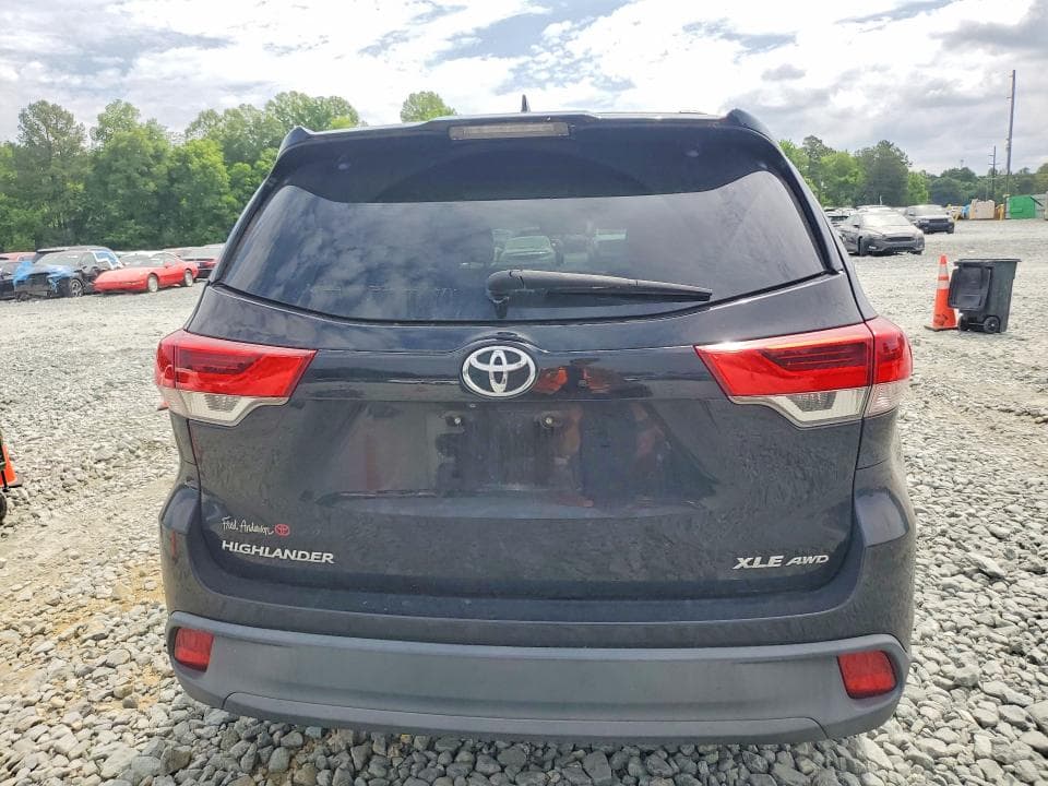 2017 TOYOTA HIGHLANDER XLE XLE 6