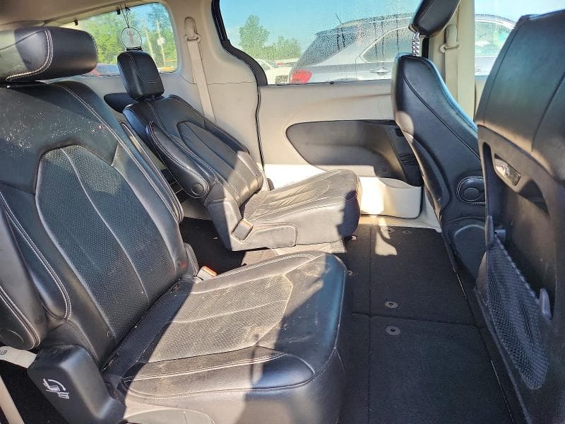 2022 CHRYSLER PACIFICA TOURING L 11