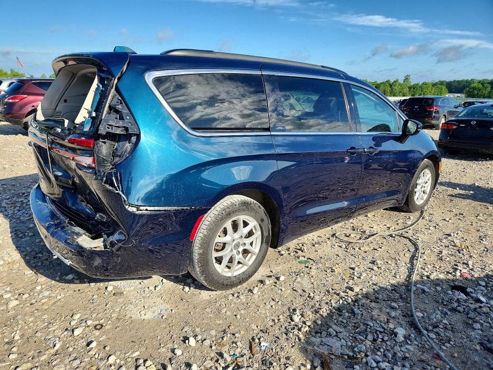 2022 CHRYSLER PACIFICA TOURING L 3