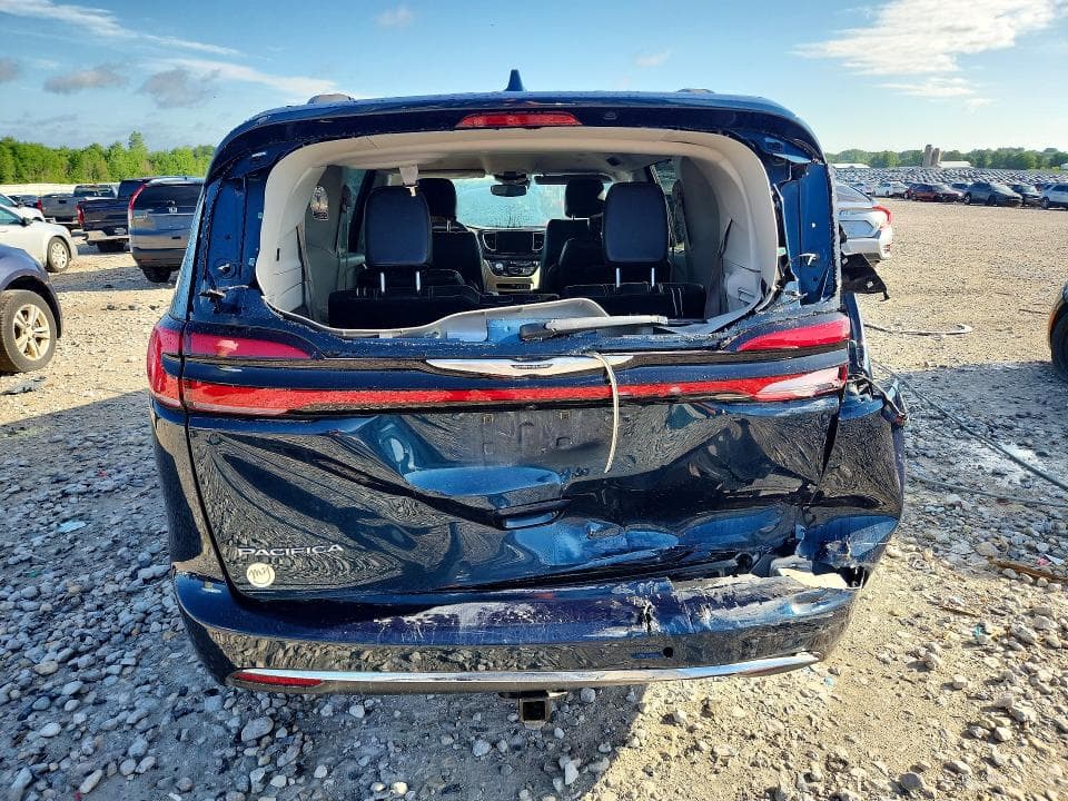2022 CHRYSLER PACIFICA TOURING L 6