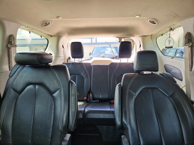 2022 CHRYSLER PACIFICA TOURING L 10